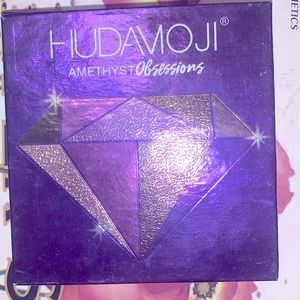 HudaMoji Amethyst Obsessions